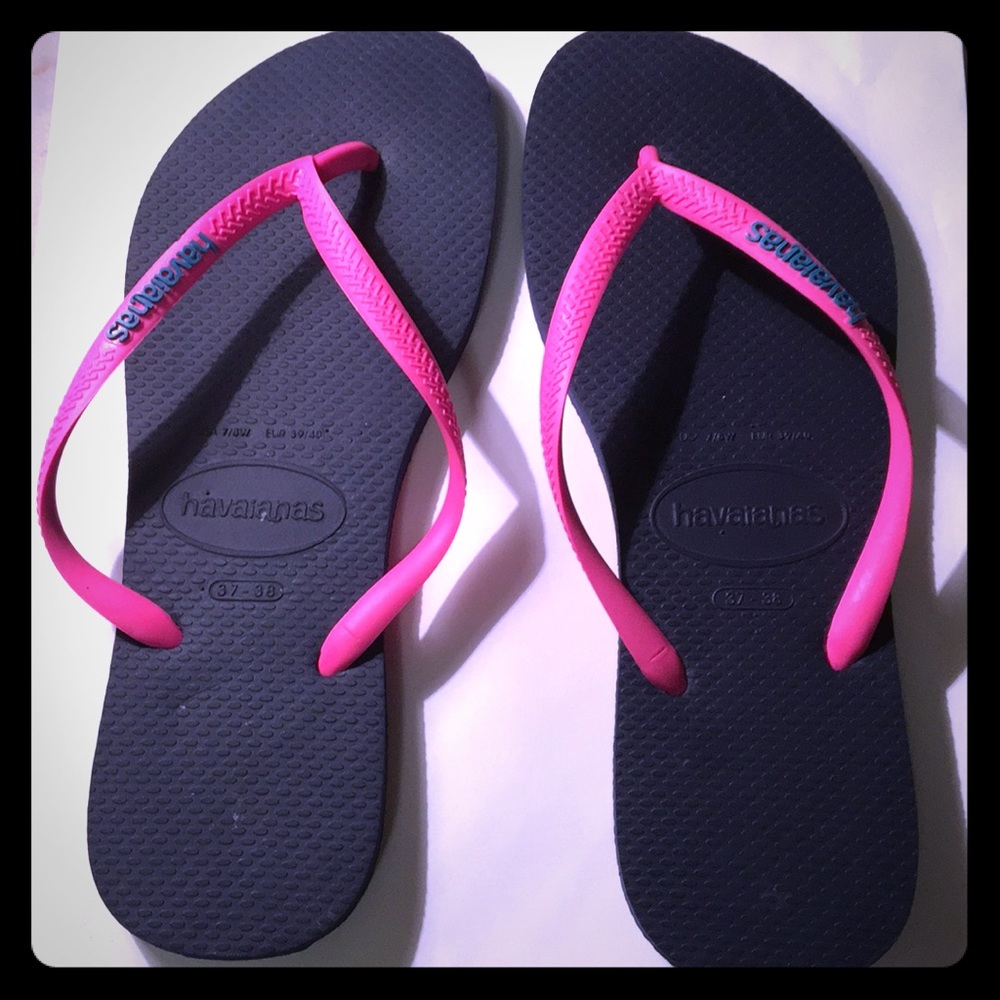 Havaianas navy blue and pink flip flops